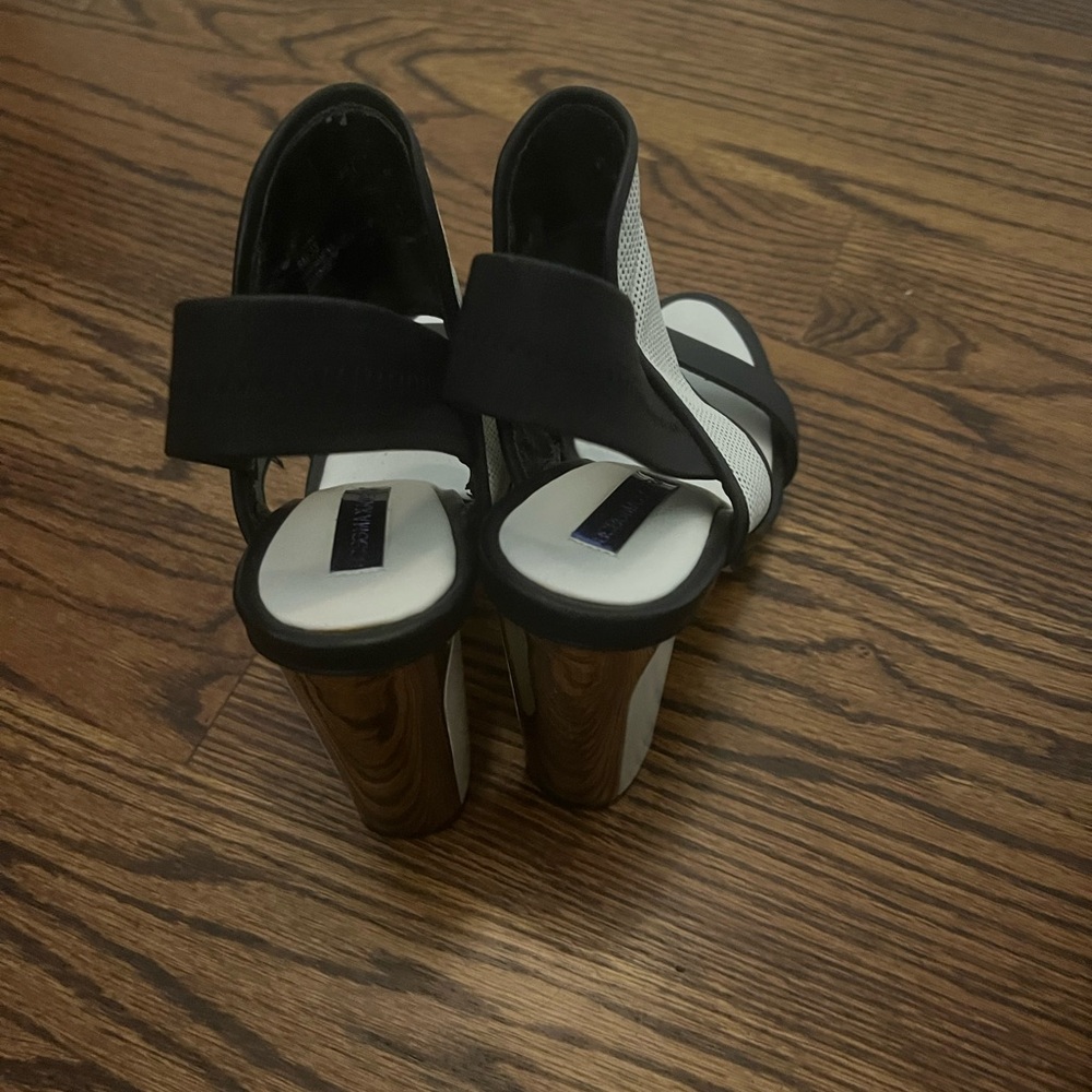 Bcbg maxazaria shoes size 8 - Picture 2 of 8